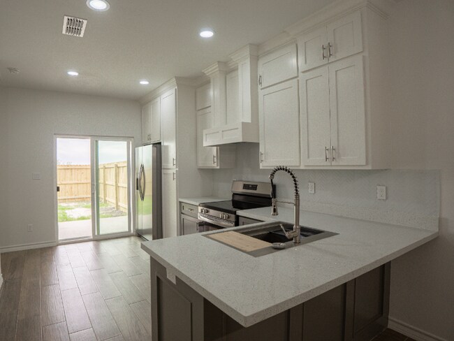 Photo - 4310 Escondido Ln Apartment