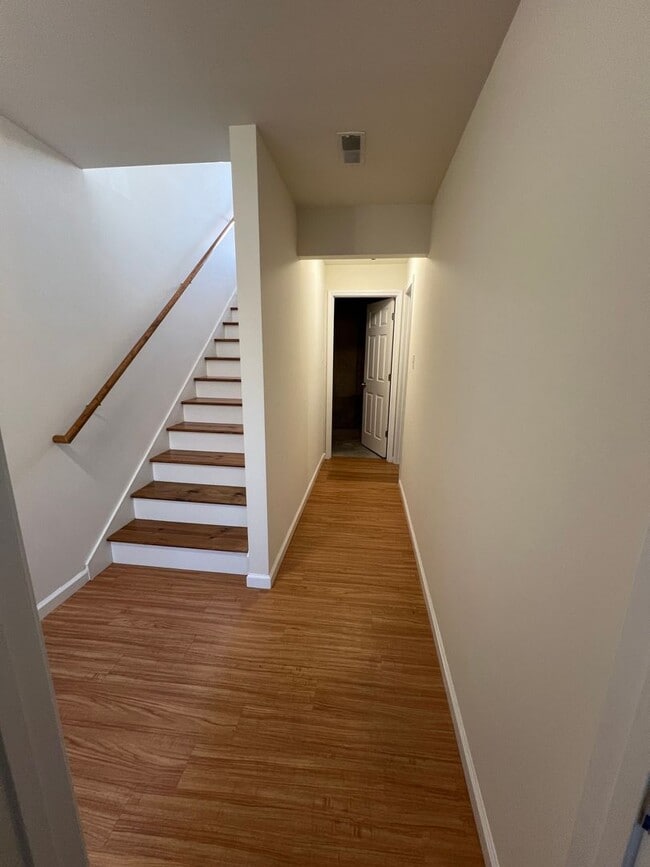 Photo - 3 Bedroom 2 bath 2 car garage house Unit 136 Horseshoe Valley Dr