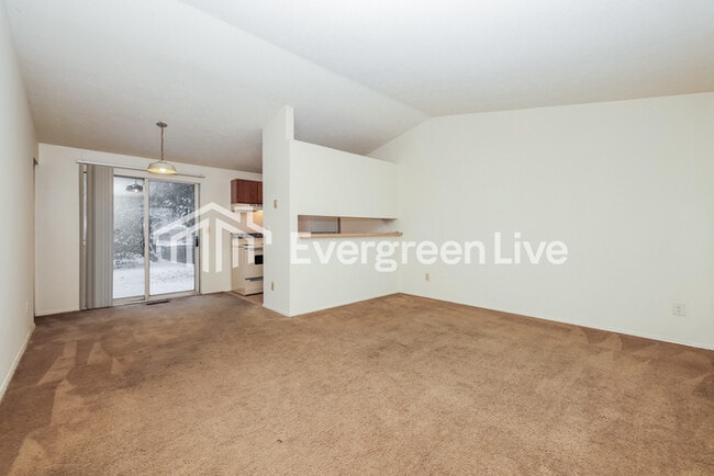 Photo - 6376 Greenfield Way