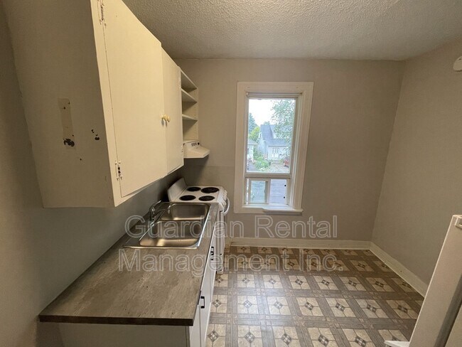 Photo - 339 Marks St N Unit Apt 3