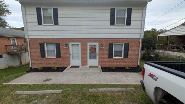 Building Photo - 3122 Garden City Blvd SE Unit 3122 Garden City Blvd SE