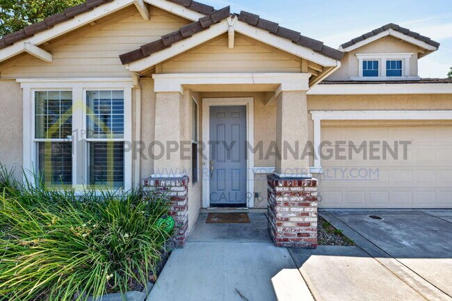 Spacious 3-Bed, 2-Bath Retreat on Charm Way