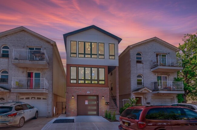 Photo - 85 Myrtle Ave