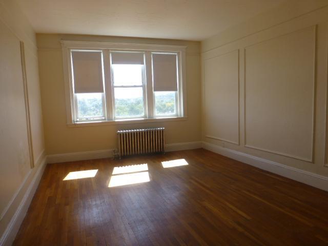 Photo - 1687 Commonwealth Ave