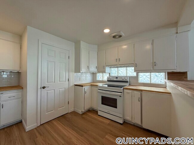 Photo - 522 Hancock St Unidad B