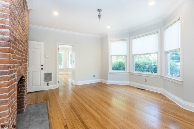 Photo - 1 Claremont Pl Unit 1