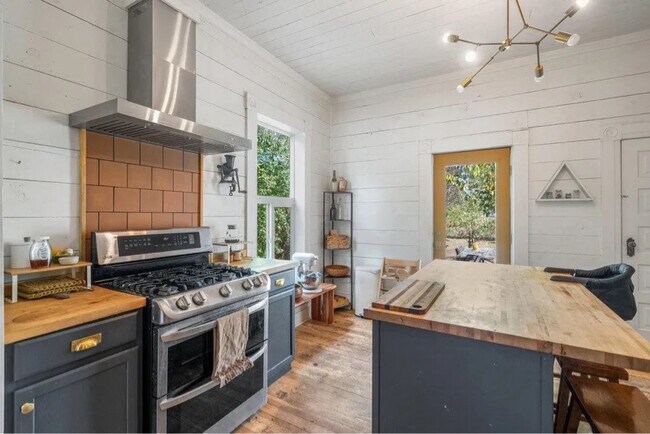 Photo - 540 S Lincoln St