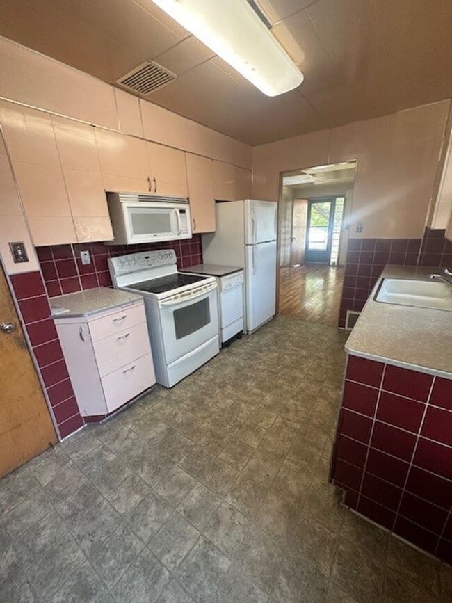 Photo - 315 N 7th St