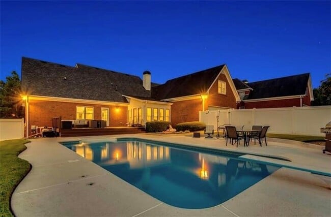 Photo - 1408 Aramore Dr SE House