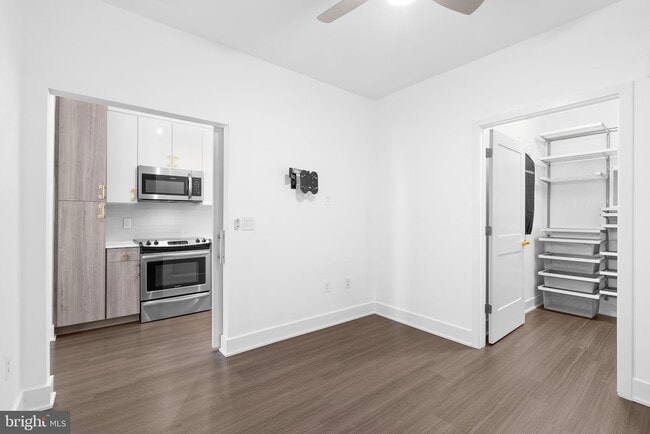 1 bedroom with TV mount - 145 Riverhaven Dr Unit 522