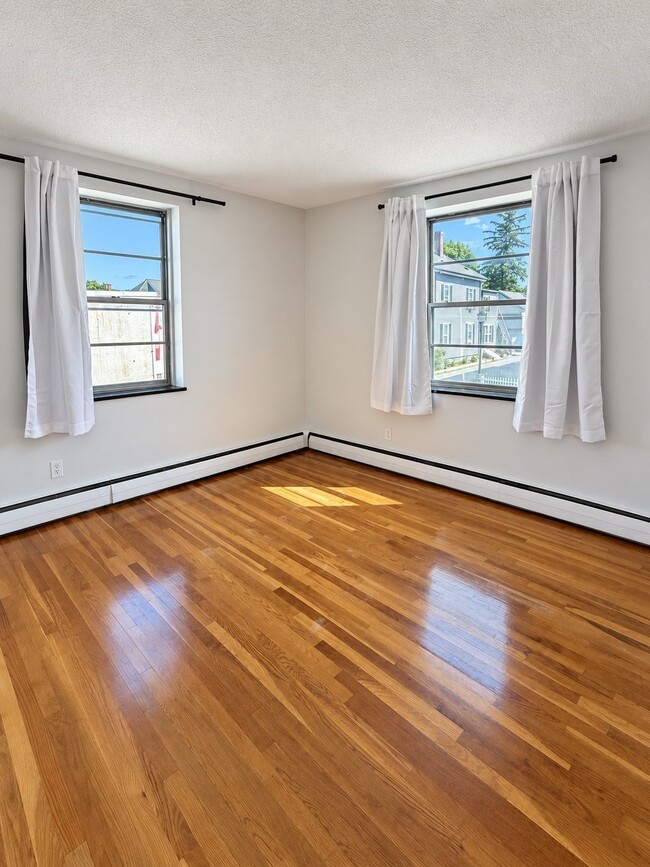 685 Moody St Unidad 2