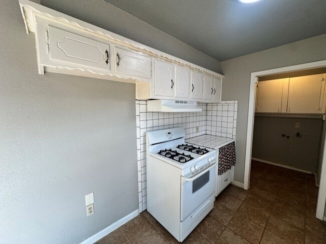Photo - 2 bed , 1 and a 1/2 bath, garage conversion with two living rooms and a storage space! Moore scho...