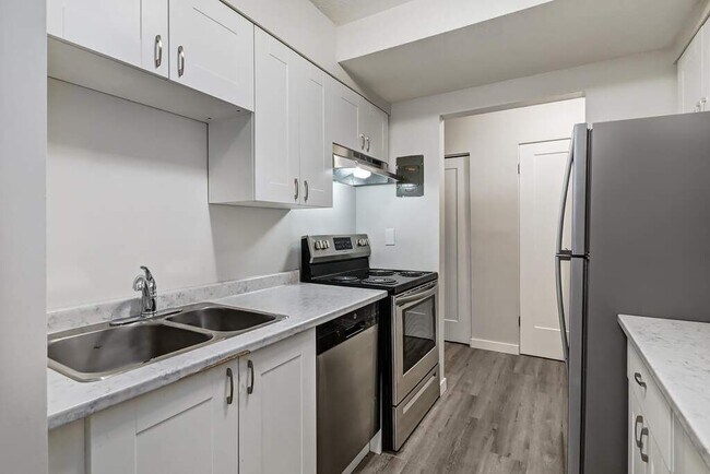 Photo - Mitchell Manor