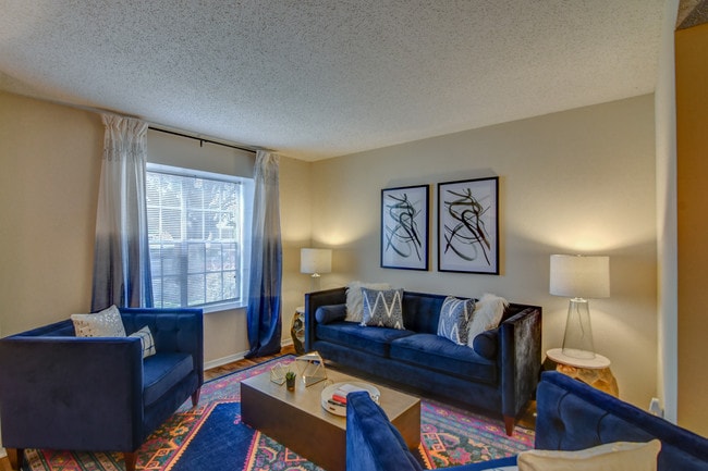 Building Photo - The Estates At Lafayette Square Rental