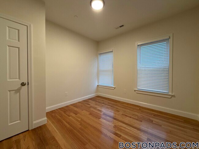 Photo - 12 Greenwood Pl Unit 5