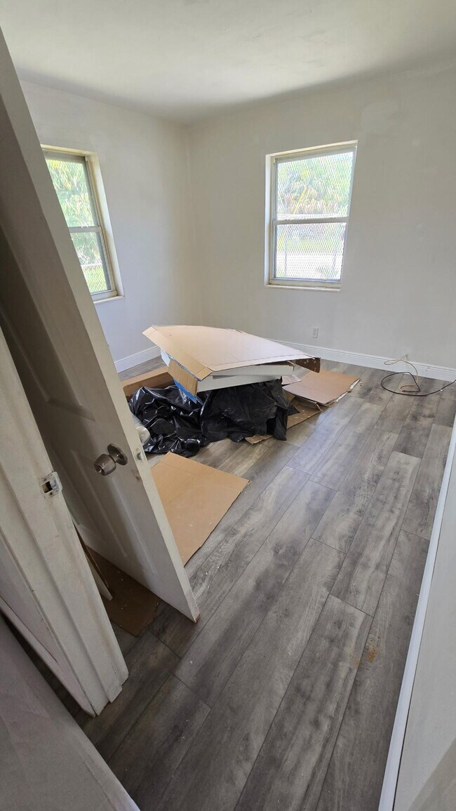 Photo - 1564 W 28th St