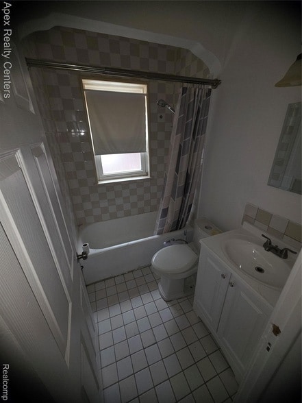 Photo - 6444 Coleman St