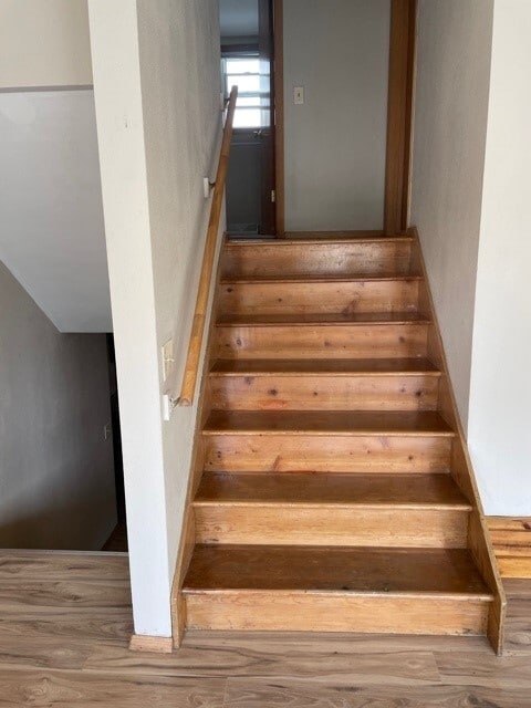 Photo - 307 Cardinal Cres Unit 307