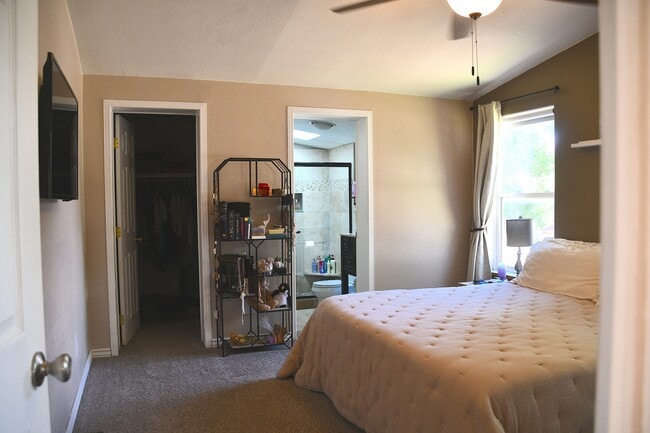Building Photo - 150 S Golden Dr Rental