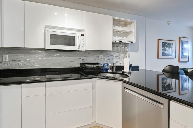 Photo - 1035 West Ave Unidad 707
