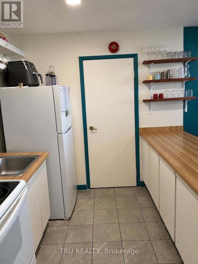Photo - 2019 Bank St Unité 801