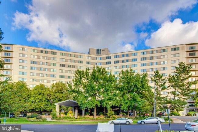 Photo - 1200 N Nash St Apartamento Unidad 1155