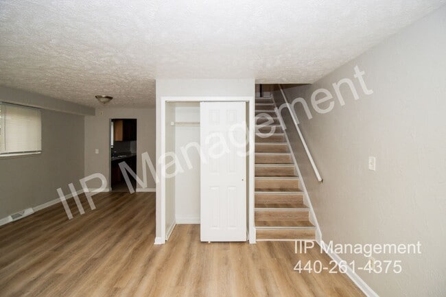 Photo - 23984 Banbury Cir