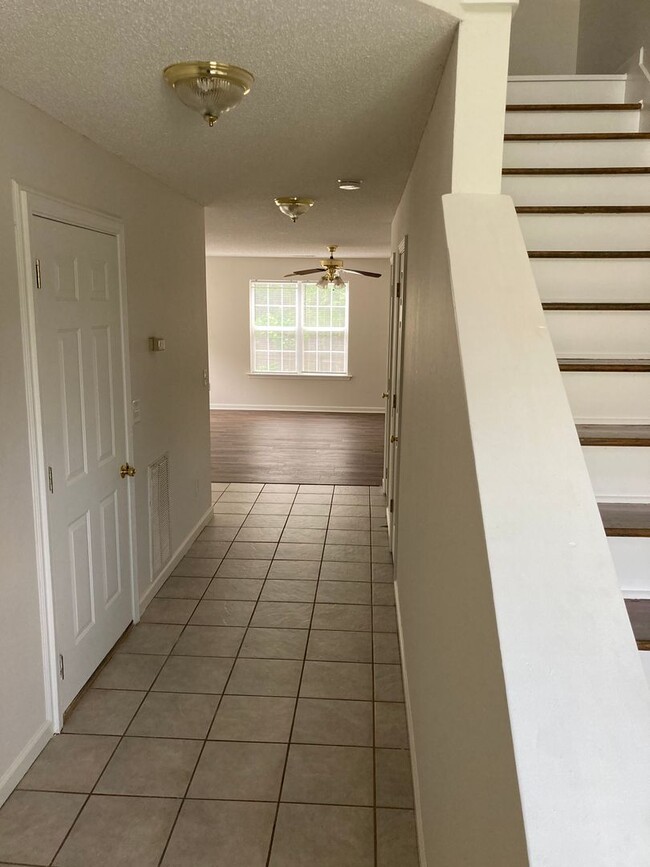 Photo - Updated 3/2.5 Townhouse in Armuchee- $1,350