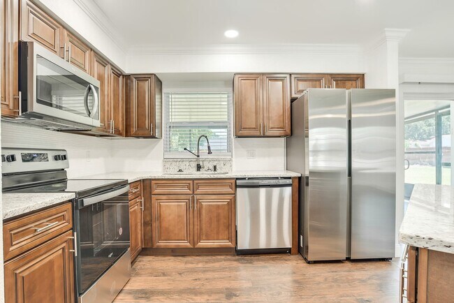 Photo - 6446 Powers Pointe Cir