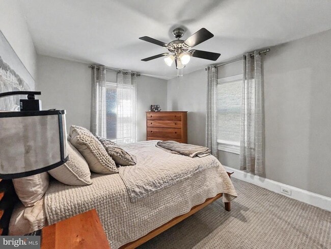 Photo - 1039 Rees Ave