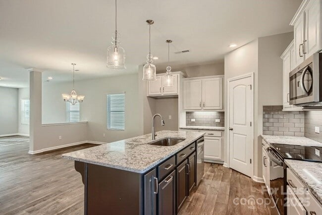 Photo - 170 Fairfield Dr