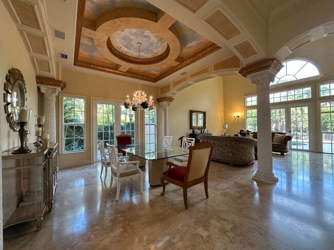 Photo - 476 SW Squire Johns Ln