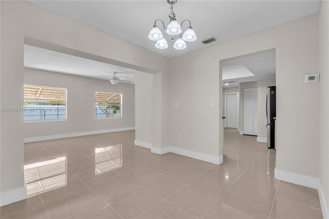 Photo - 8400 NW 25th St