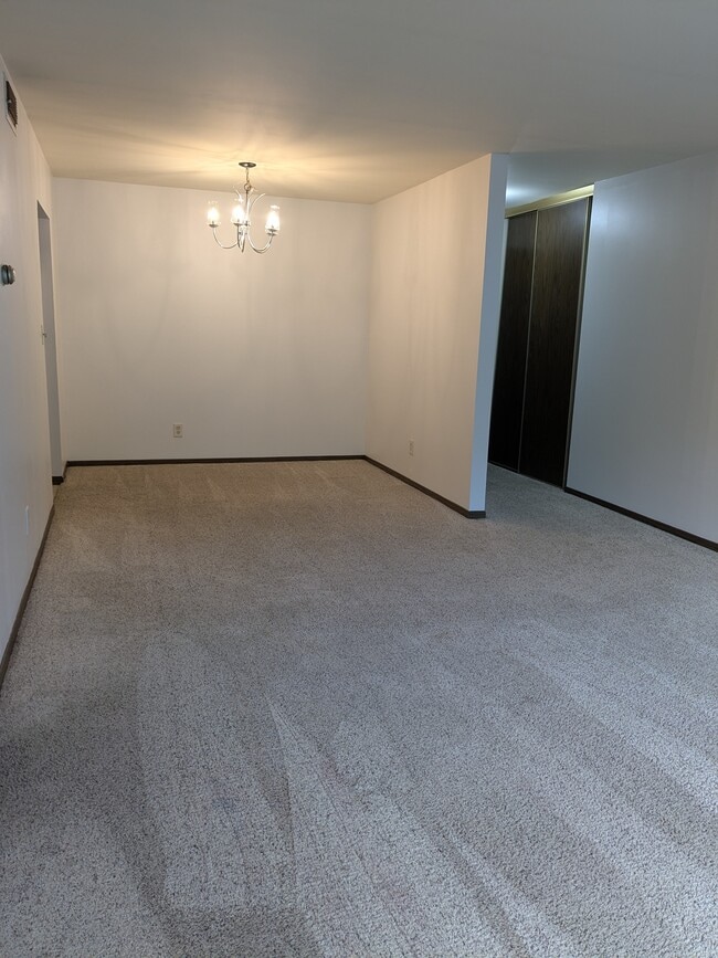 Photo - 2350 W Good Hope Rd Unit 357