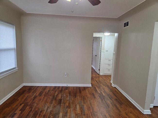 Photo - 1722 Gratiot Ave