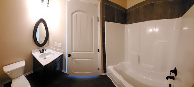 Photo - 156 Center Pointe Dr