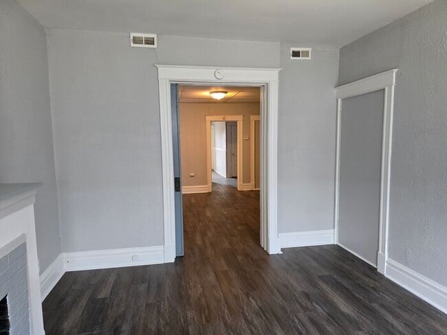 Recently renovated apartment waiting for new tenant