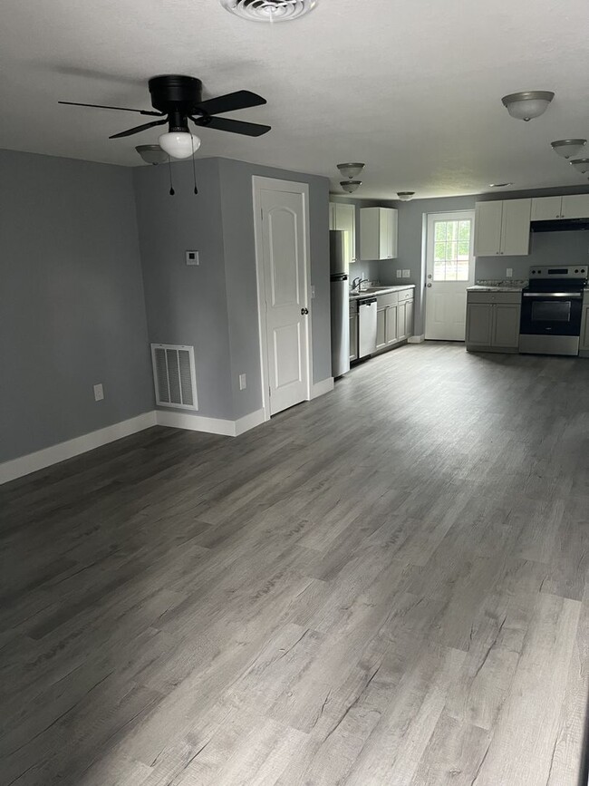 Photo - 1451-1457 Silver City Road Unidad 1457