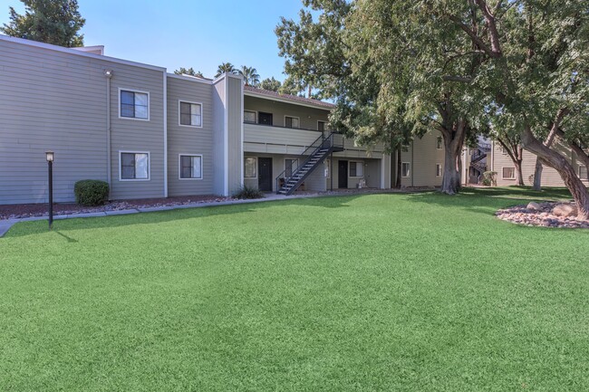 Photo - Deerfield Village Apartments