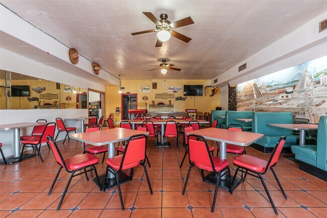 Photo - 1309 1st St Casa