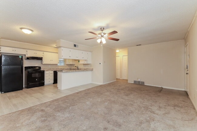 Photo - 4213 Kirby St