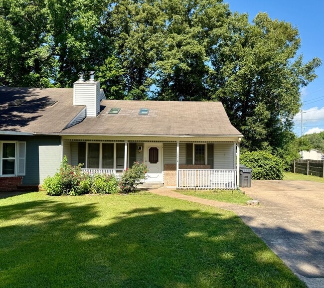Building Photo - 1401 Elmdale Pl Unit A
