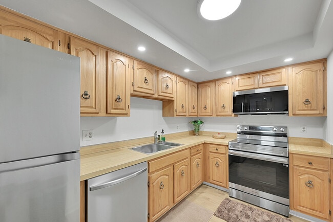 Photo - 7835 Lakeside Blvd Unit 953