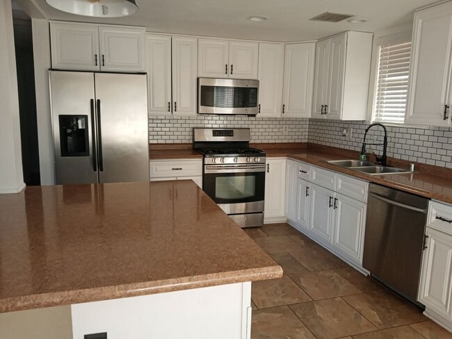 Photo - 3 Bedroom 2 bath Home in 29 Palms