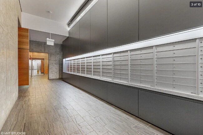 Photo - 1720 S Michigan Ave