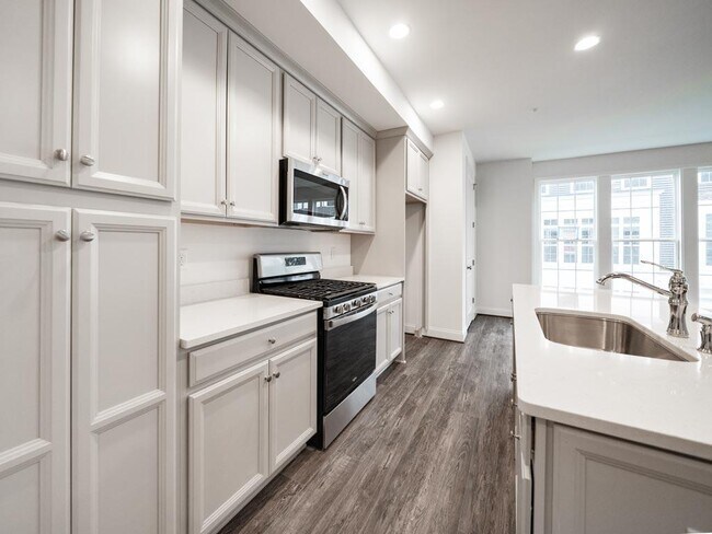 Photo - 2120 Westcott Ln