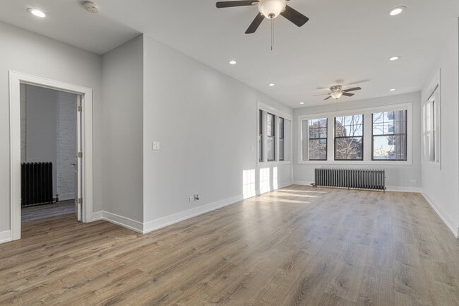 Photo - 7626 N Eastlake Terrace Unit 2