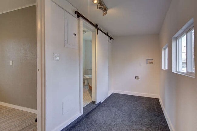 Photo - 1339 NE Logan St