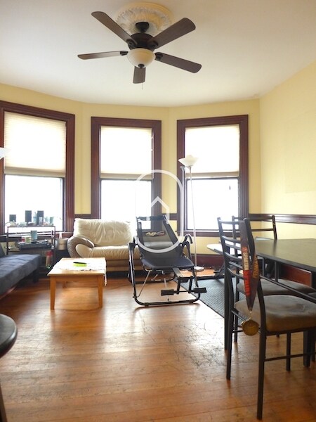 Photo - 103 Calumet St