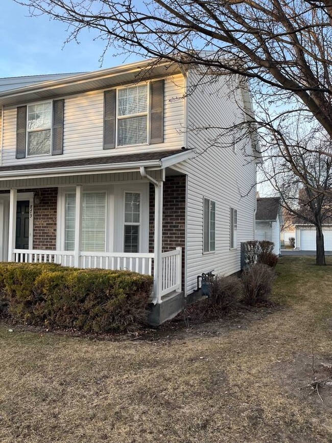 Photo - 879 Liberty Ln